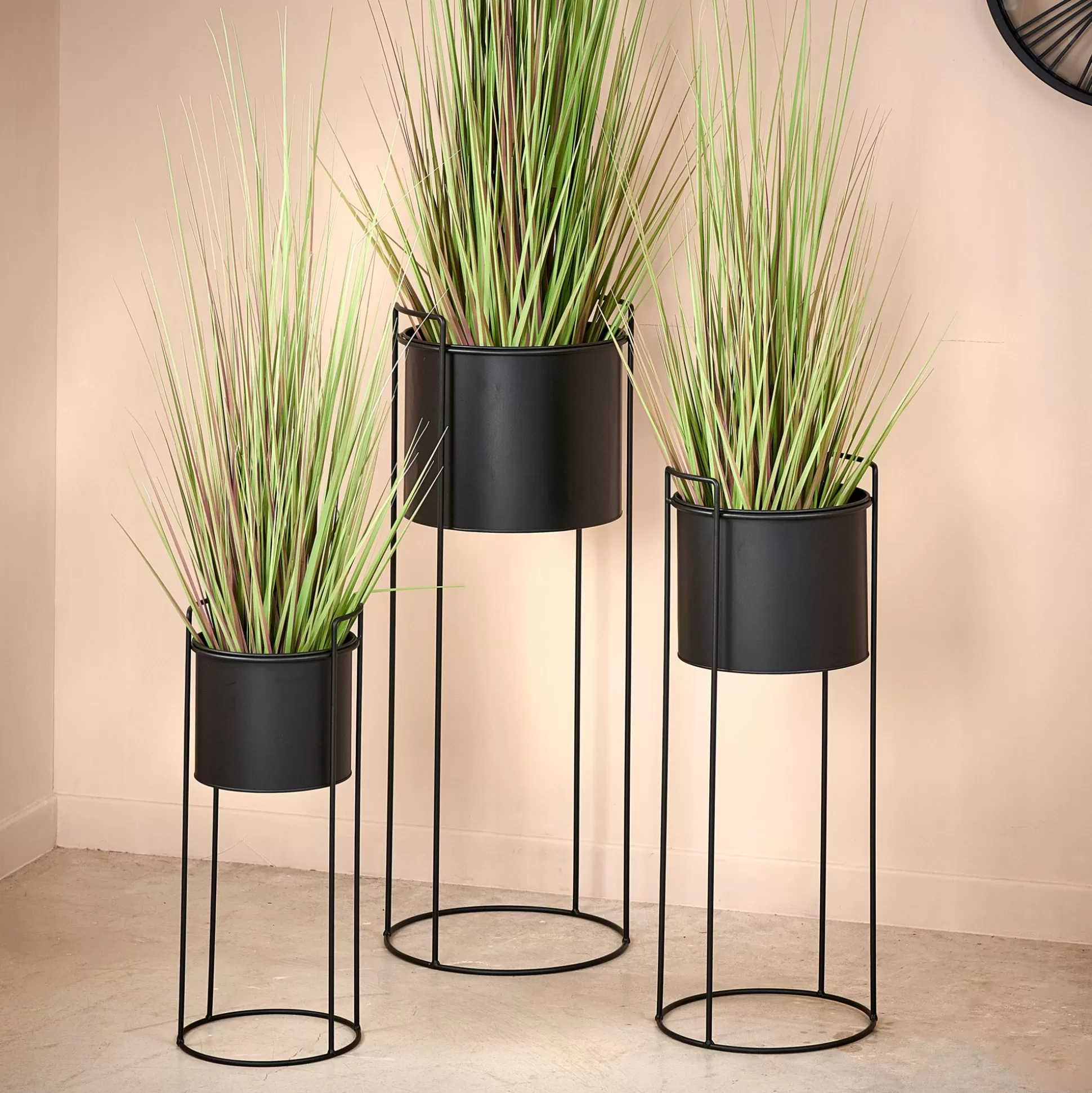 Soportes Para Plantas<CASA Pluto Macetero Negro